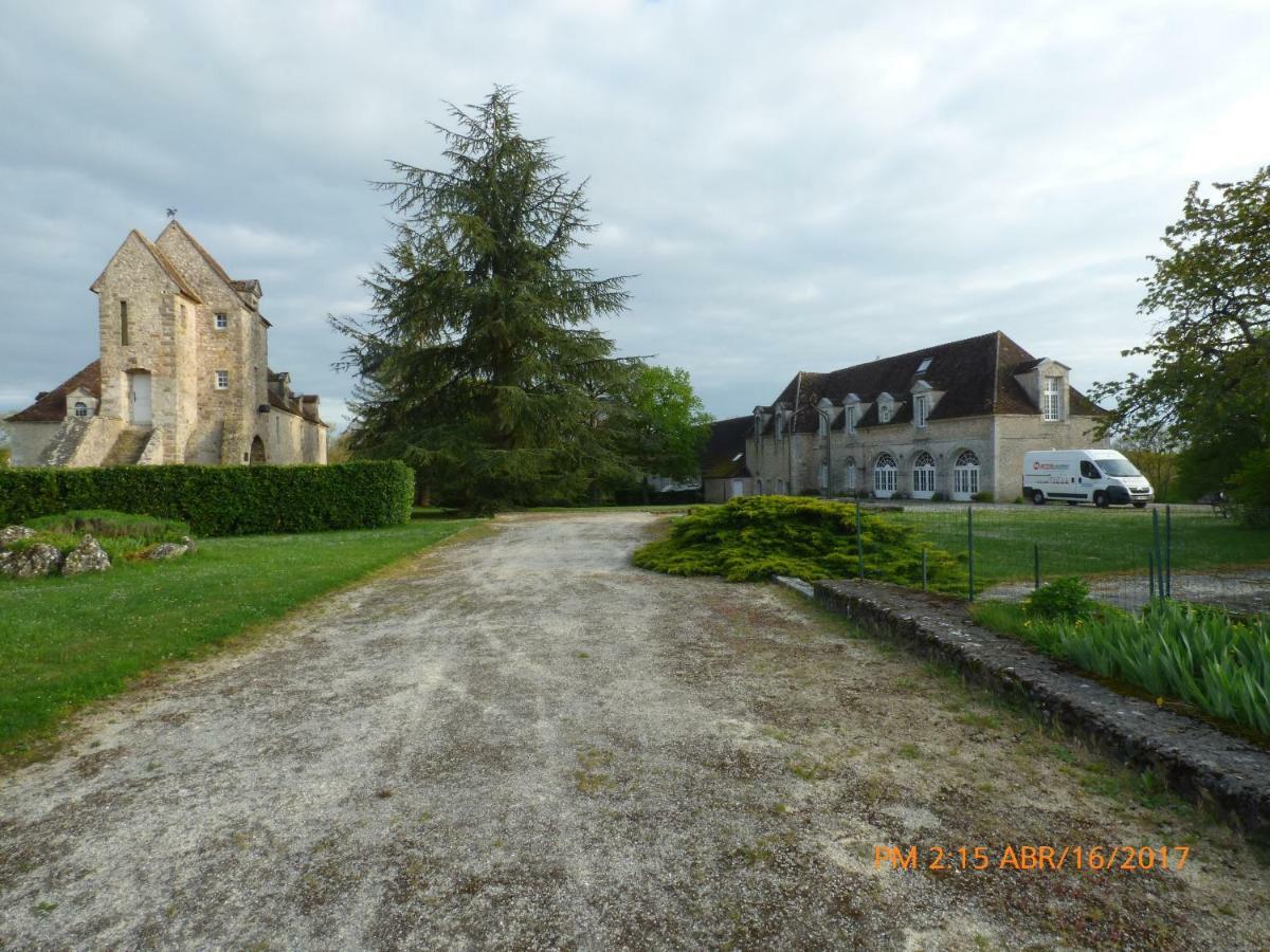 Château de Montramé Soisy-Bouy Exterior foto