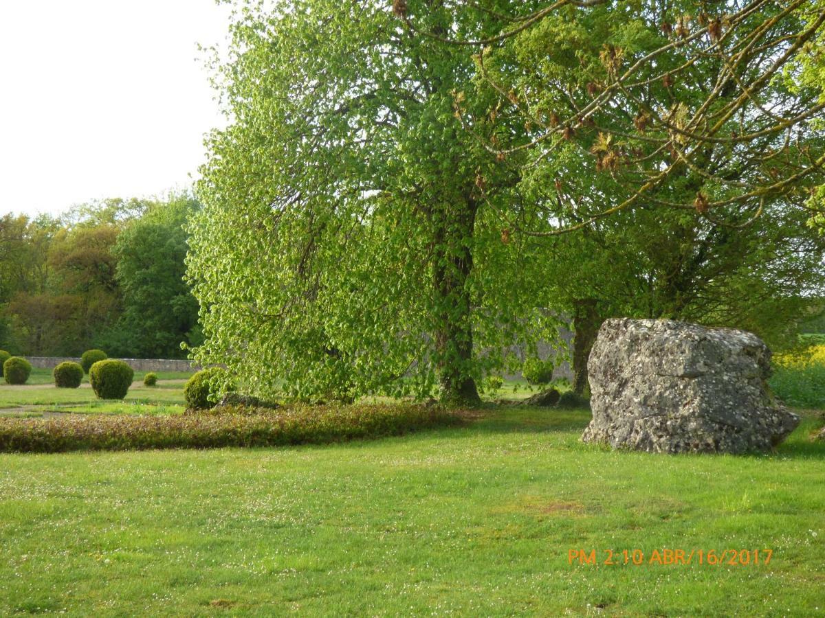 Château de Montramé Soisy-Bouy Exterior foto